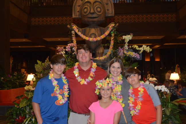 PhotoPass_Visiting_WDWRESORTSANDMORE_8033678213