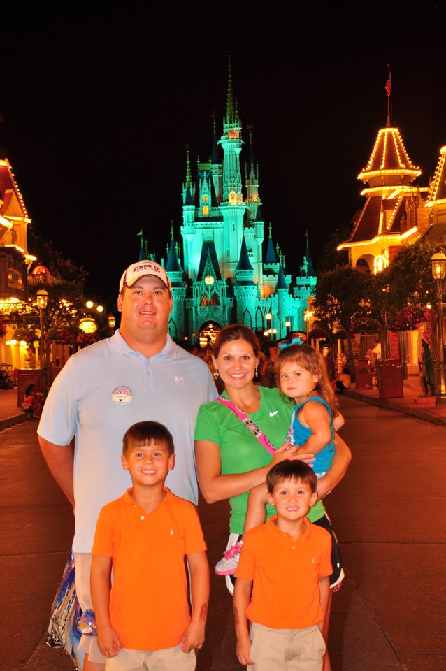 307503_261445257201726_4685226_n